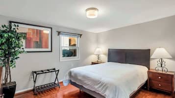 Fer et planche Ă repasser, Wi-Fi, draps fournis