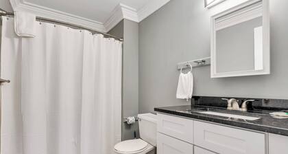 715a - Settle into Soulard! 4 beds 2 full baths