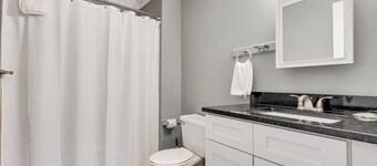 715a - Settle into Soulard! 4 beds 2 full baths
