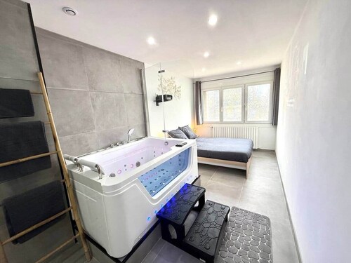 "RELAX SPA Publier" cinema spa "Village House"