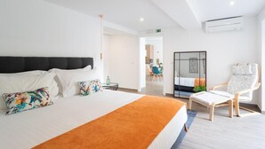 Premium Apartment, Accessible, River View | Blackout curtains, soundproofing, iron/ironing board, free WiFi - Duques Villa Luxury Guesthouse (Lisbon)