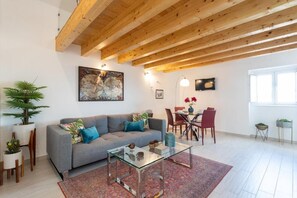 Toys, printers - Duques Villa Luxury Guesthouse (Lisbon)