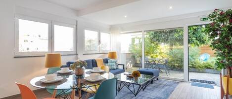 Appartement Premium, accessible aux personnes à mobilité réduite, vue fleuve | Restauration