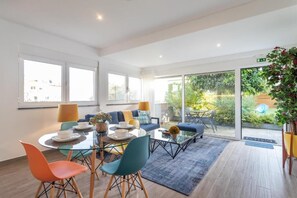 Appartamento Premium, accesso in sedia a rotelle, vista fiume | Ristoranti