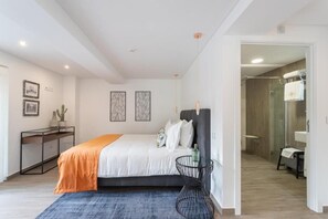 Premium Apartment, Accessible, River View | Blackout curtains, soundproofing, iron/ironing board, free WiFi - Duques Villa Luxury Guesthouse (Lisbon)