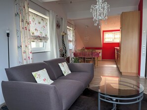 Living area - Vacation apartment in the heart of Upper Swabia (Grünkraut)