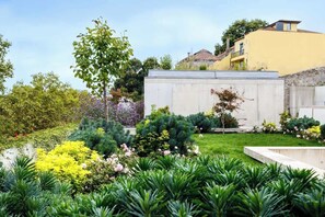 Property grounds - Private 7BR Manor in Porto · Ideal for Groups (Porto)