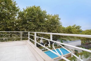Property grounds - Private 7BR Manor in Porto · Ideal for Groups (Porto)