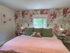 3 bedrooms, iron/ironing board, travel cot, free WiFi