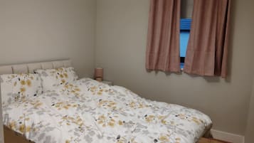 Apartment, 2 Bedrooms, Accessible, Smoking | 3 bedrooms