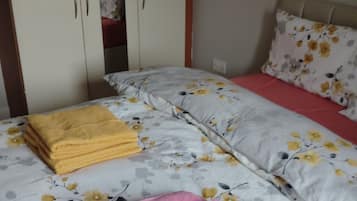 Apartment, 2 Bedrooms, Accessible, Smoking | 3 bedrooms