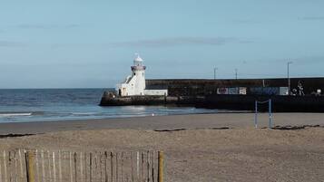 Apartment, 2 Bedrooms, Accessible, Smoking | Beach