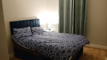 Apartment, 2 Bedrooms, Accessible, Smoking | 3 bedrooms