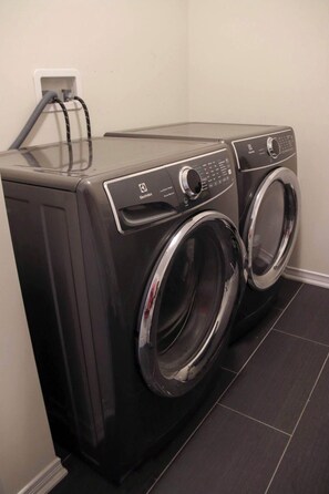 Interior - 2 cozy bedrooms in a private home (Haldimand County)