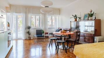 Bügeleisen/Bügelbrett, WLAN, Bettwäsche