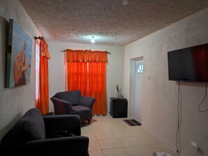 TV - 2-bedroom apartment in peaceful Barbados with cool AC (Barbados)