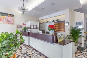 Reception - Hotel Haway (Rivazzurra)