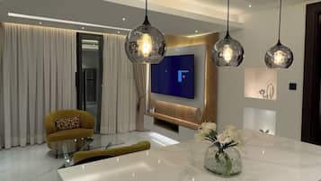 Apartamento de lujo, 1 habitación, Se admiten mascotas, vistas al patio | Interior