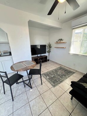 Interior - Casita on Jacinto Centrally Located (Tucson)