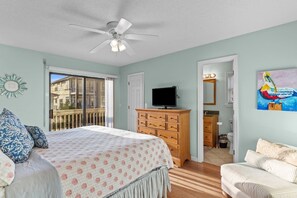 2 bedrooms, WiFi, bed sheets - Beachfront Bliss- 2 BDR/2 Bath- Sleeps 6 (Carolina Beach)