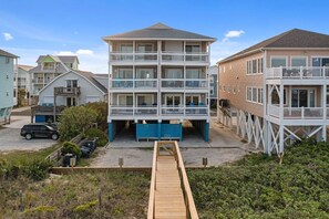 Exterior - Beachfront Bliss- 2 BDR/2 Bath- Sleeps 6 (Carolina Beach)