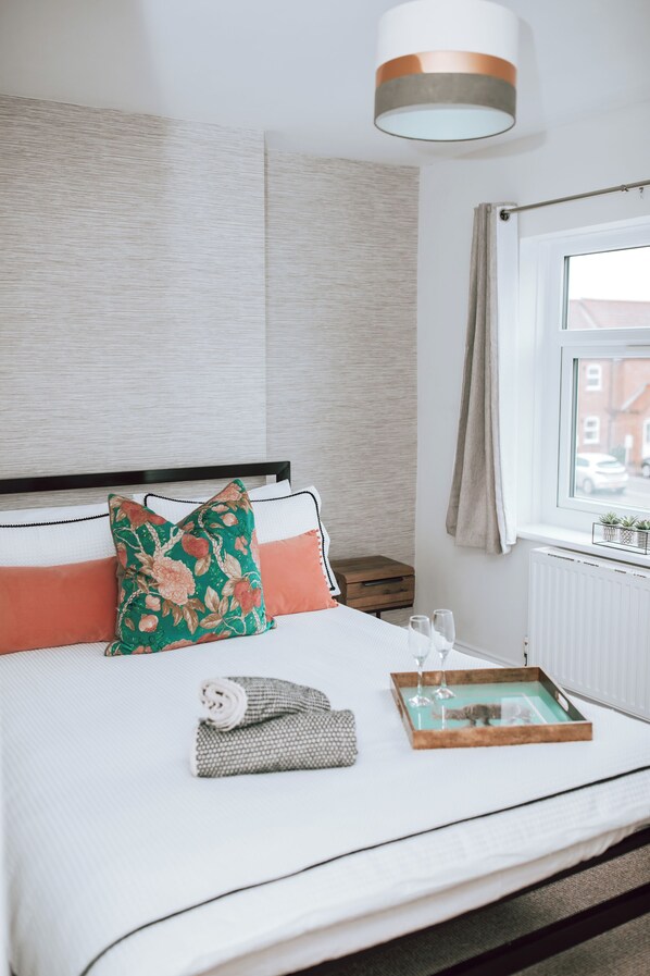 Silitysrauta/-lauta, internet, vuodevaatteet