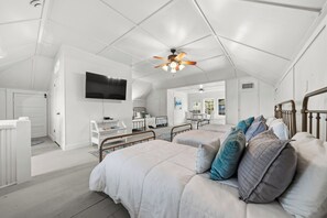 6 bedrooms, Internet, bed sheets - The Darcy Victorian Home - Walk to Downtown, Grill, Large Dining (Hot Springs)