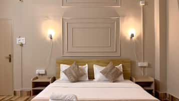 Laptop workspace, free WiFi, bed sheets