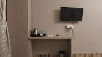 Deluxe Room | Wardrobe