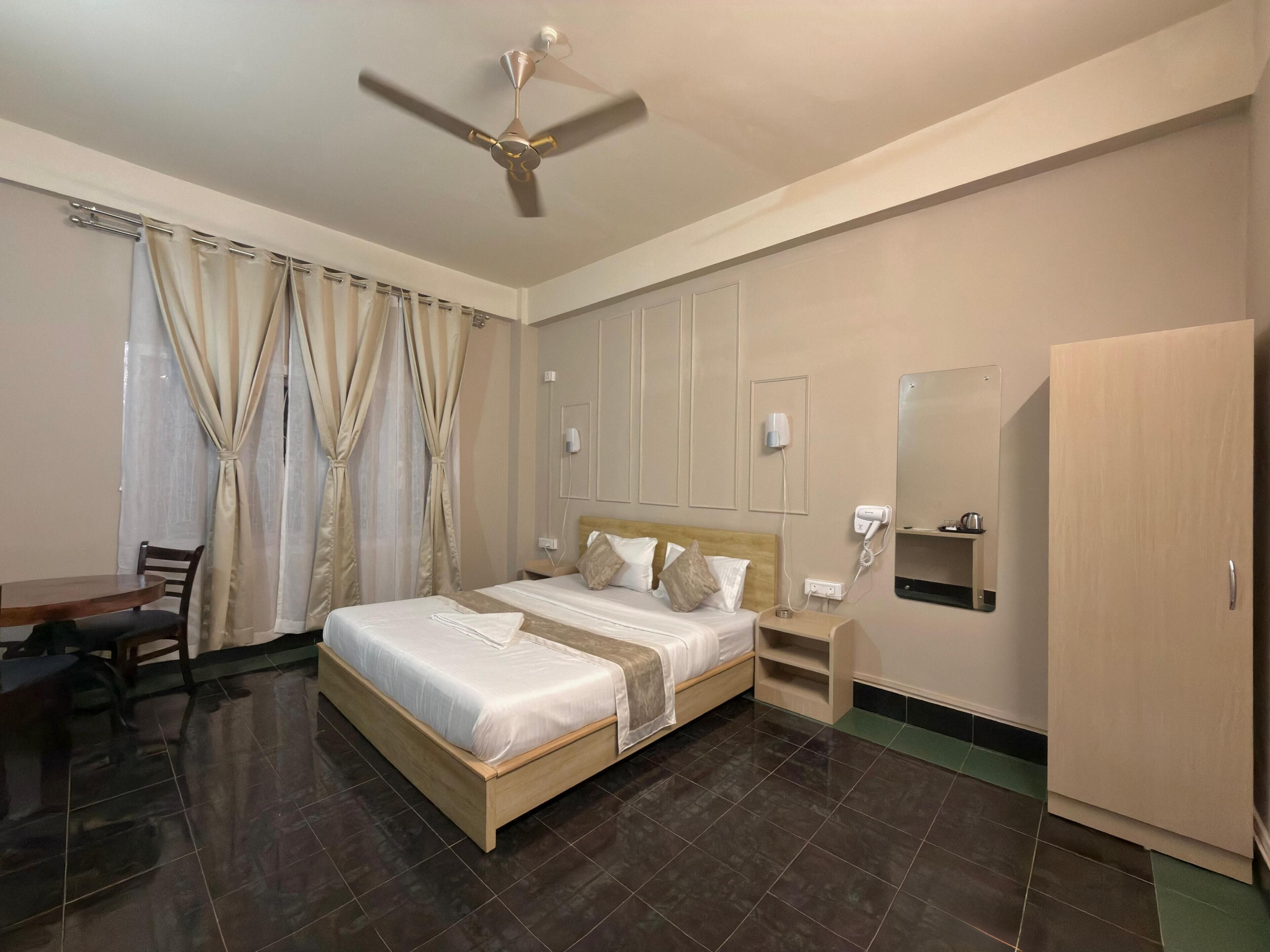 Laptop workspace, free WiFi, bed sheets