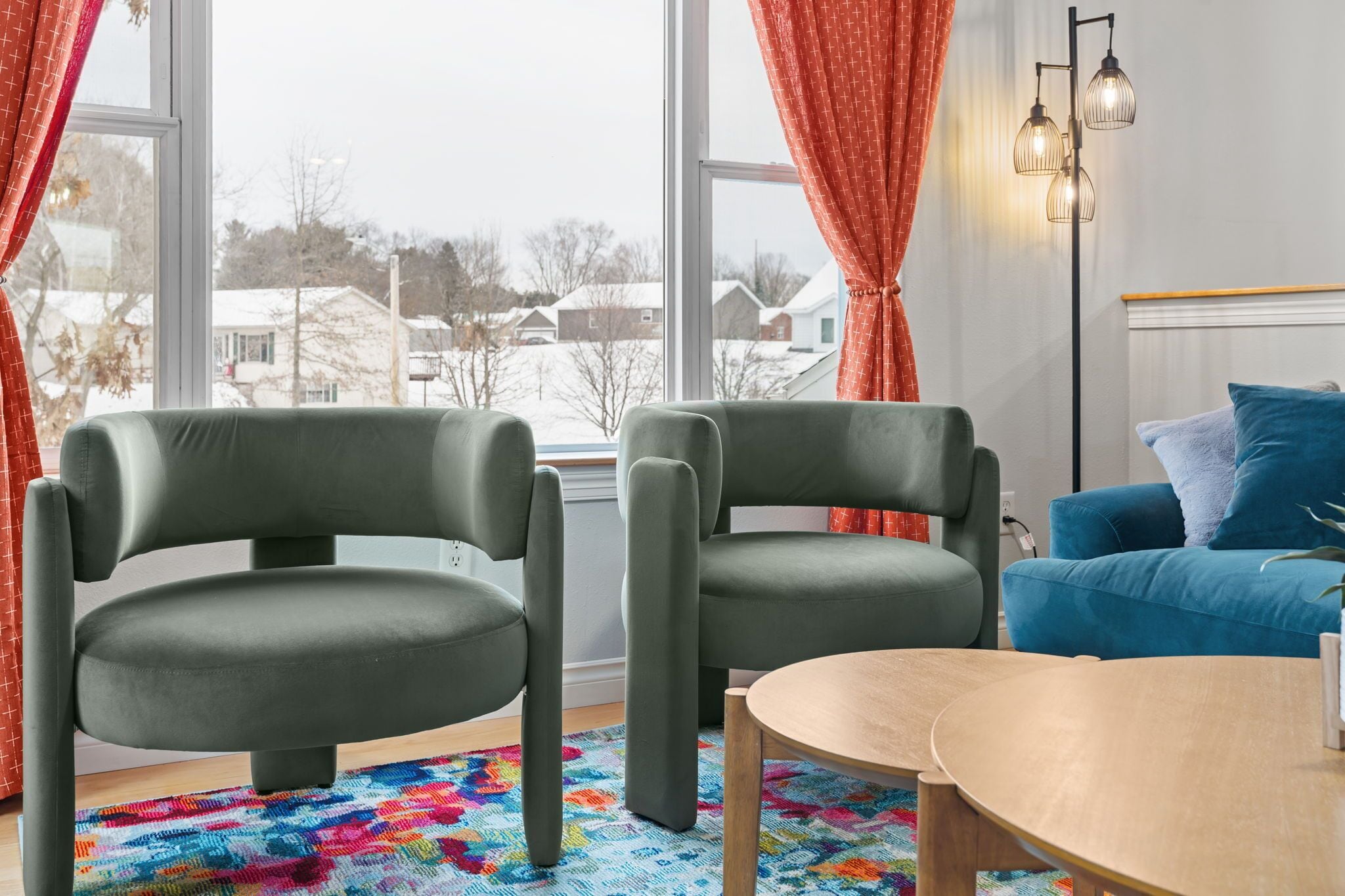 Smart-TV, Kamin, Tischfußball, Tischtennisplatte