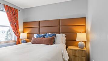 Bügeleisen/Bügelbrett, Reisekinderbett, kostenloses WLAN, Bettwäsche