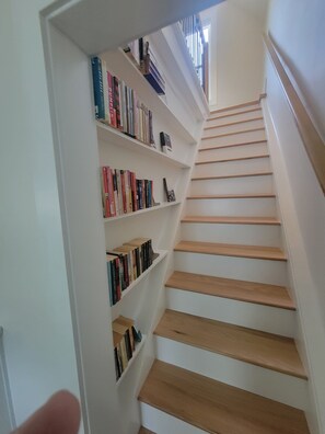 Interior - Waterside Haven/Steps to Lake Michigan Beaches/Walk to Downtown and the River! (South Haven)