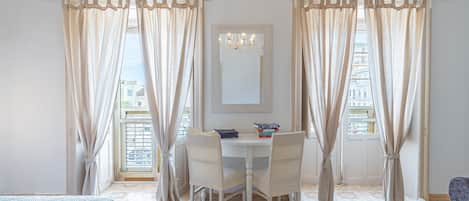 Fer et planche à repasser, Wi-Fi, draps fournis