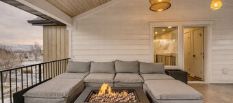 ~The Still Nest~ A Restorative Retreat ~ Sauna, Cold plunge, Red light, Hot tub