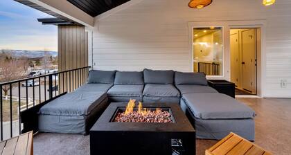 ~The Still Nest~ A Restorative Retreat ~ Sauna, Cold plunge, Red light, Hot tub