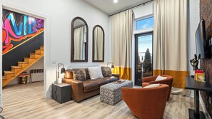 Apartment (2 Bedrooms) | Interior - Creative Nashville Apartment + Rooftop Firepit + Gym + Easy Downtown Access Hermitage House by Avantstay (Nashville)