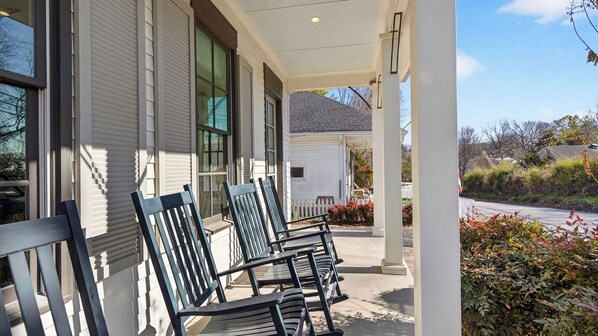 House (4 Bedrooms) | Interior - Fowlkes Street by AvantStay Minutes from Historic Main Street Short Drive to Downtown Nashville (Franklin)