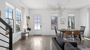 Talo (4 Bedrooms) | Sisätilat