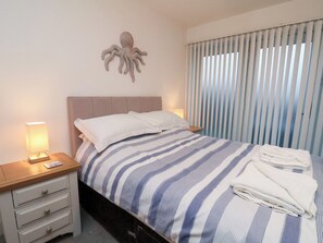 2 bedrooms, individually decorated, individually furnished, free WiFi - ONE Union Mill - Garden Apartment (Whitby)