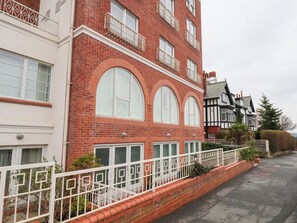 Exterior - ONE Union Mill - Garden Apartment (Whitby)