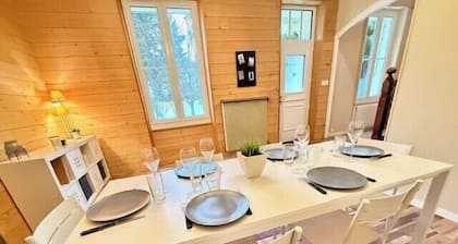 Bright house with private pool in La Rochelle