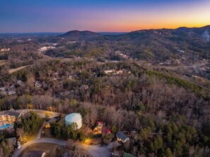 Exterior - Best Location! Playground~Hot Tub~Fire Pit (Pigeon Forge)
