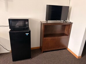 Interior - Pump & Pantry Motel (Burwell)