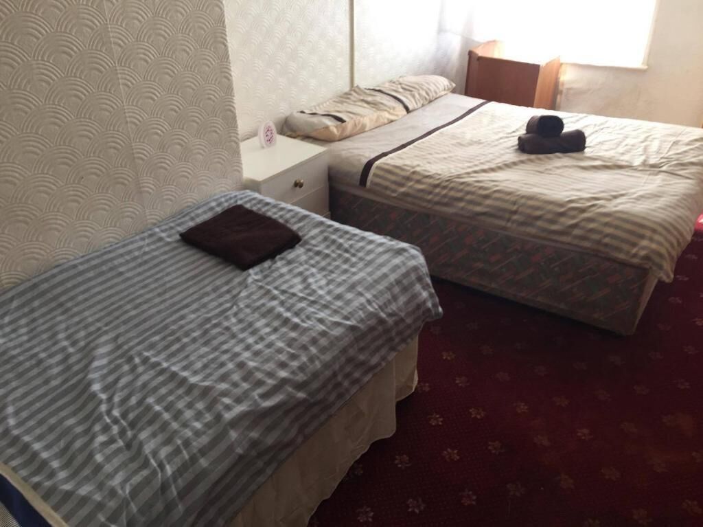 Laptop workspace, travel crib, free WiFi