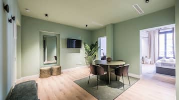 Suite – deluxe, balkong, byutsikt | Innvendig