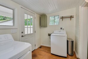 Interior - Spacious Summerville Cottage (Augusta)