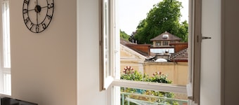 Furnished Studio Opposite the Thermal Baths with Wi-Fi