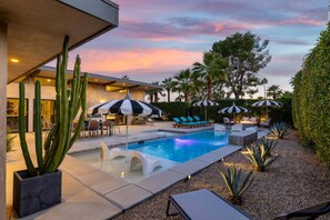 A heated pool - Audrey's on Park - Luxury Sunrise Pool Estate (Palm Springs)