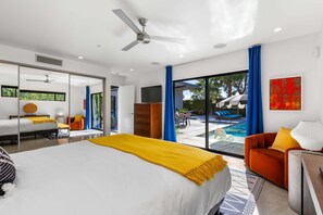 5 bedrooms, iron/ironing board, free WiFi, bed sheets - Audrey's on Park - Luxury Sunrise Pool Estate (Palm Springs)
